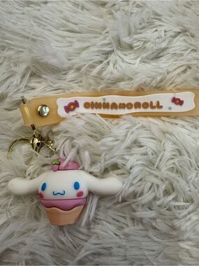 Cinnamonroll cupcake keychain with wrist strap